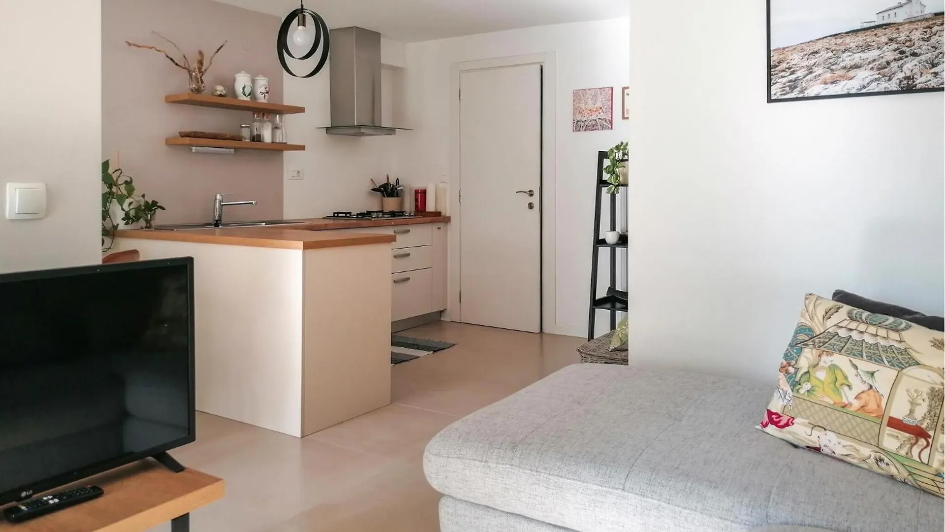 1 Bedroom Amazing Apartment In Porec