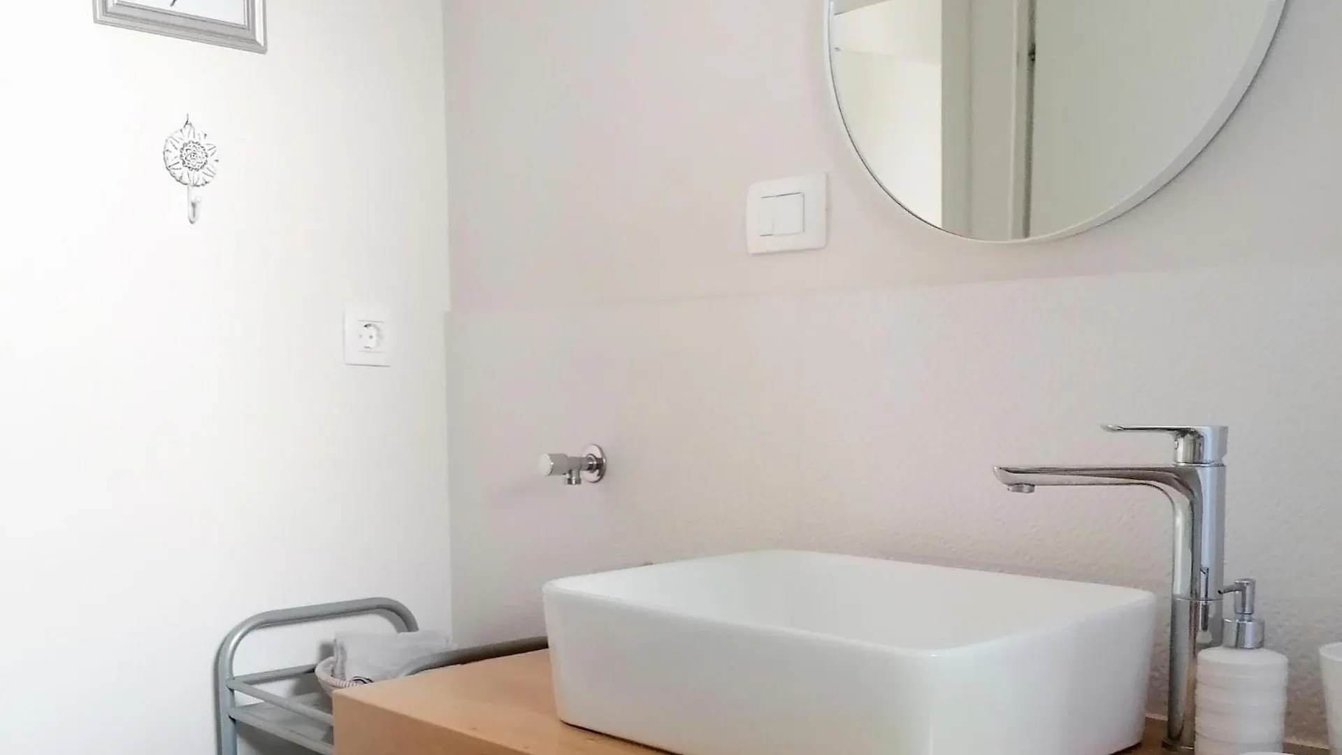 1 Bedroom Amazing Apartment In Porec 0*,
